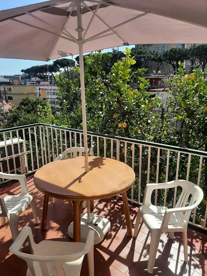 Villa Vesuvius Napoli 0*,